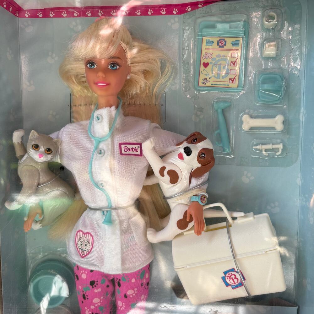 1996 Pet Doctor Barbie